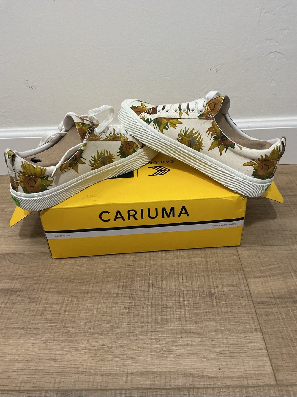 Cariuma x Van Gogh White Canvas Sneakers with Sunflower Print